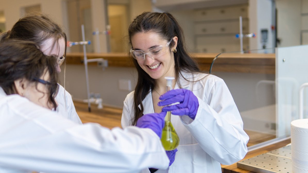 Chemistry students in laboratory